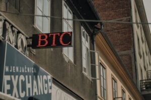 What is a Cryptocurrency Exchange, and How Does it Work?